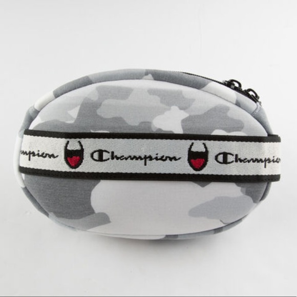 Champion White Camo Fanny Pack✨ - Picture 3 of 4